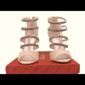 Guess WG Halston Heels